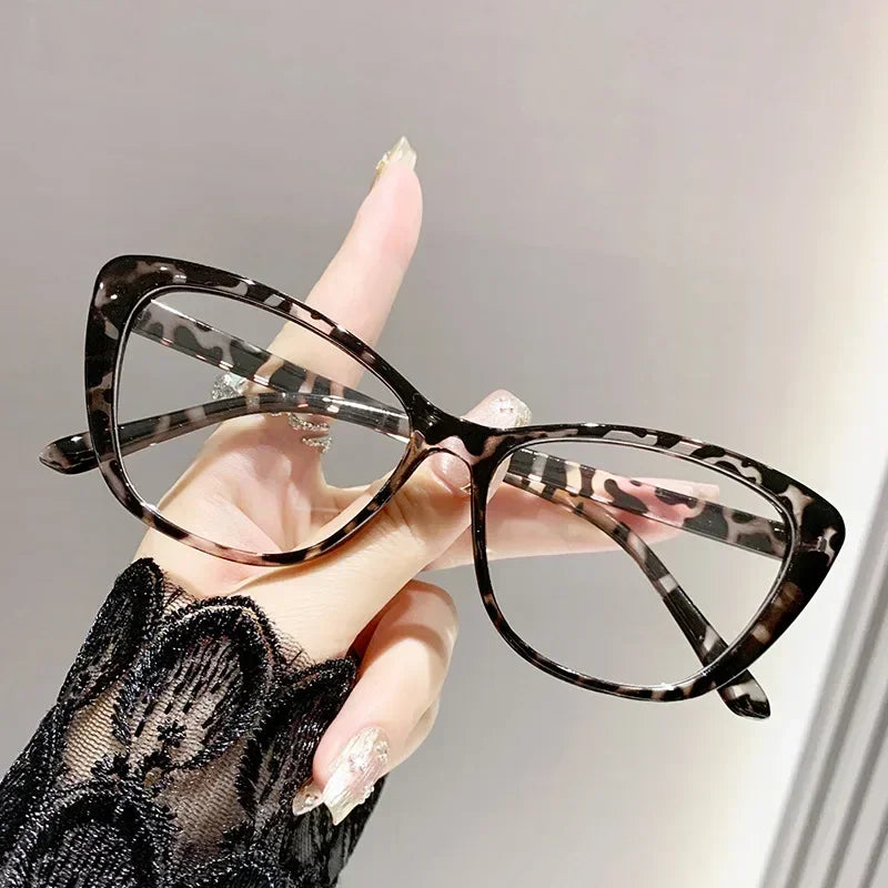 Retro Butterfly Frame Reading Glasses Cat Eye Clear Lens Presbyopia Eyeglasses Blue Light Blocking Eye Protection Eyewear +1.5