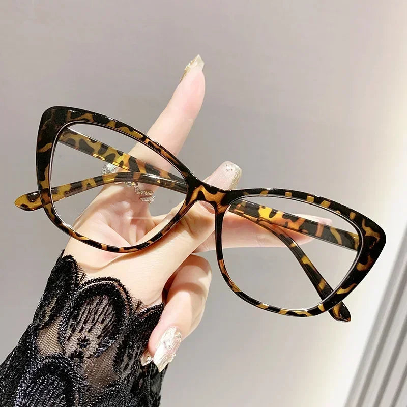 Retro Butterfly Frame Reading Glasses Cat Eye Clear Lens Presbyopia Eyeglasses Blue Light Blocking Eye Protection Eyewear +1.5
